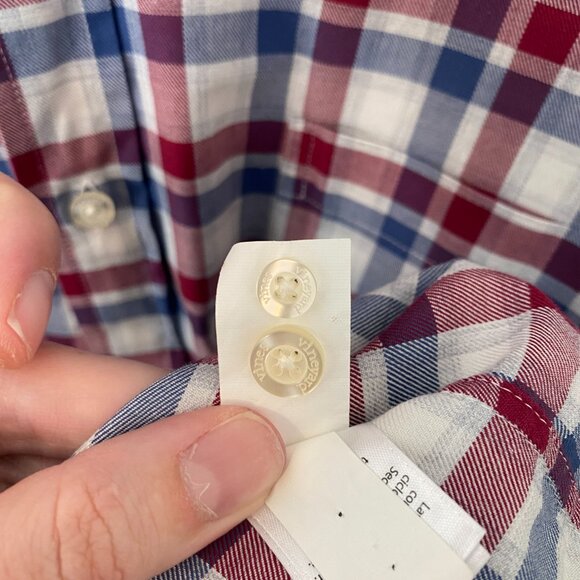 Vineyard Vines Men's 100% Cotton Classic Fit Murray Button-Down (XL) - Picture 9 of 9